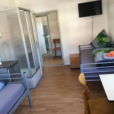 招待所 Zur Krone *